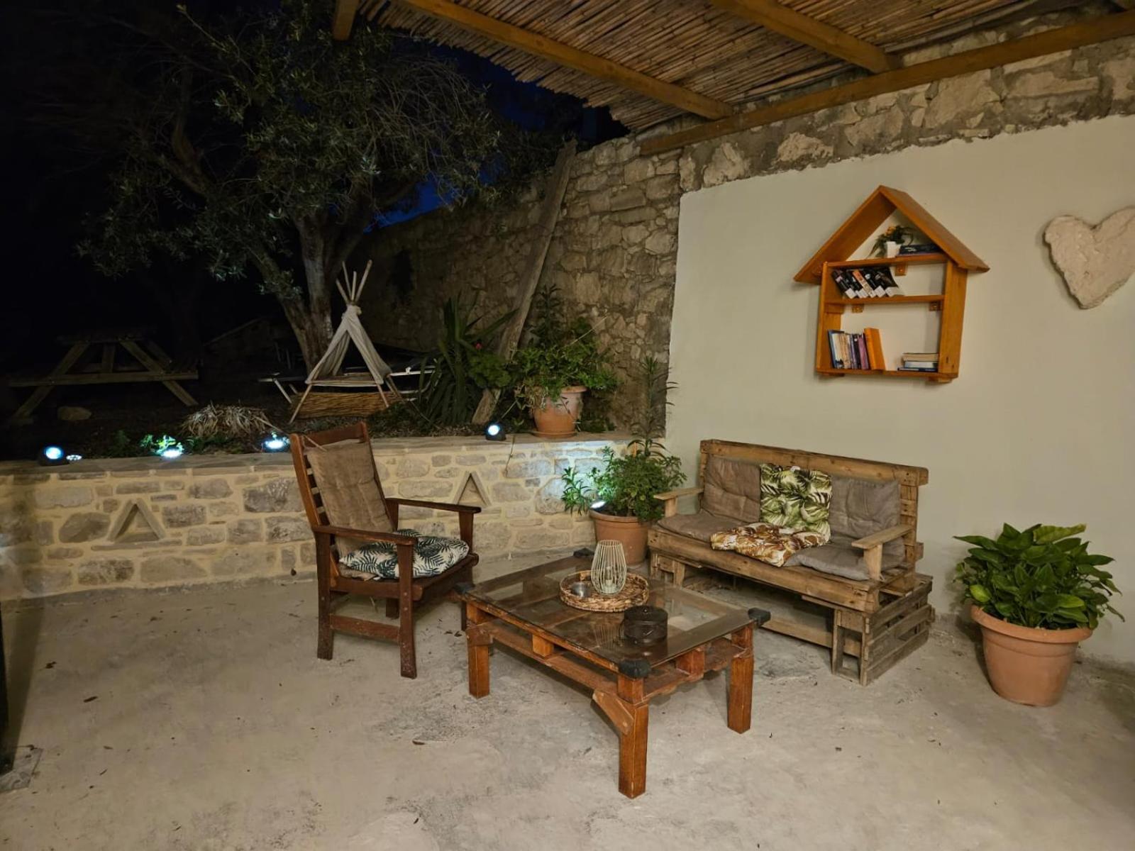 Papas Apartments Moirai Экстерьер фото