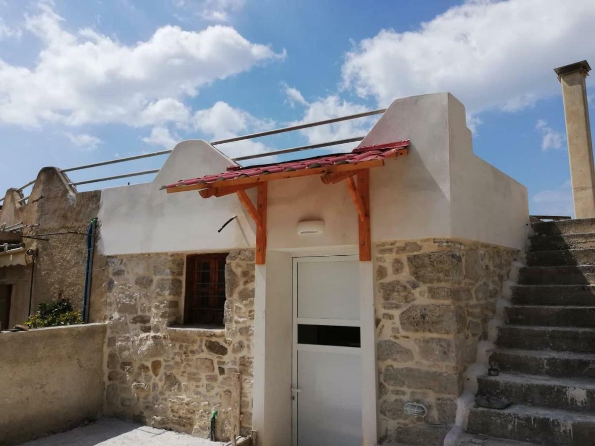 Papas Apartments Moirai Экстерьер фото