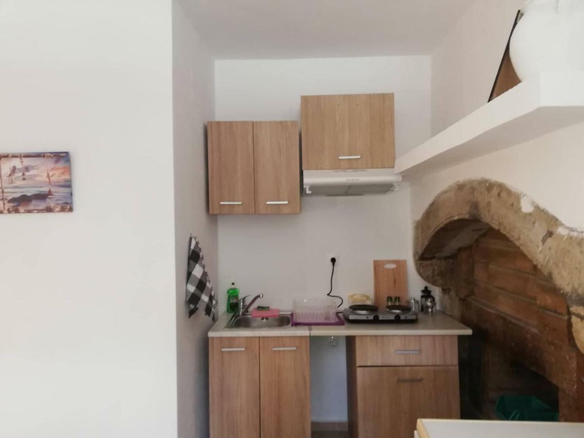 Papas Apartments Moirai Экстерьер фото